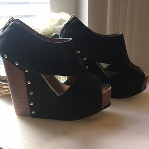 Chinese Laundry Black Studded Wedge